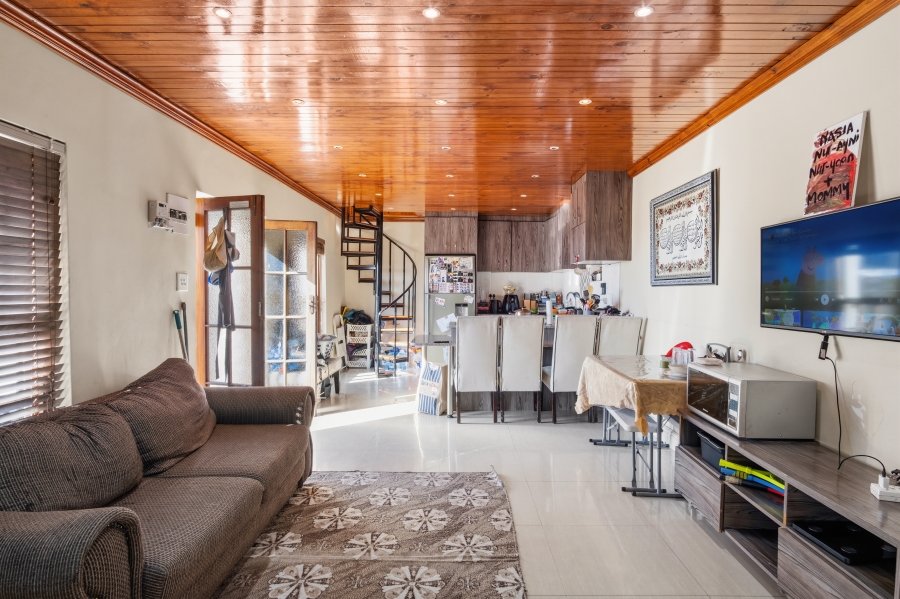 8 Bedroom Property for Sale in Walmer Estate Western Cape